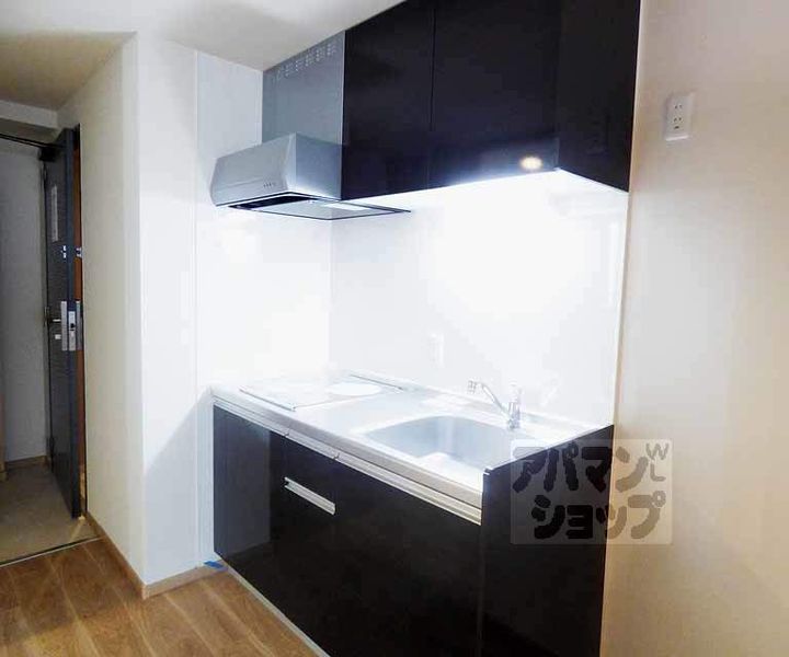 グランレブリー寺町松原303のキッチン