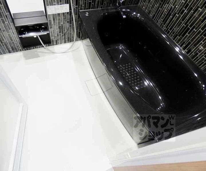 グランレブリー寺町松原303の風呂