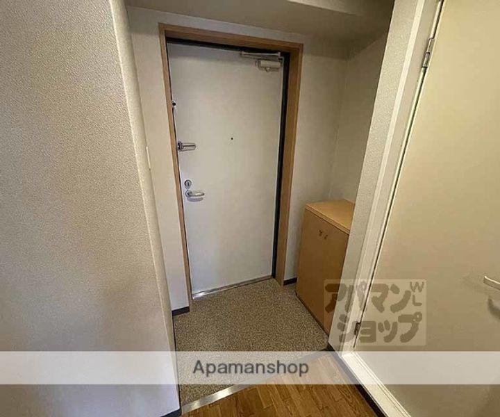 アネックス西洞院203の玄関