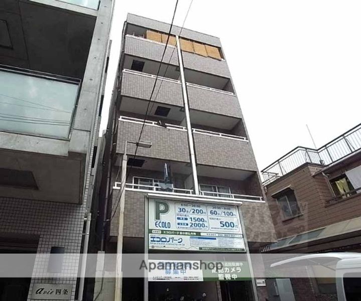 ラリティ田中203の外観