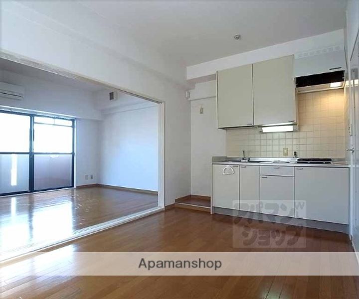 ライオンズマンション四条西洞院904の居間