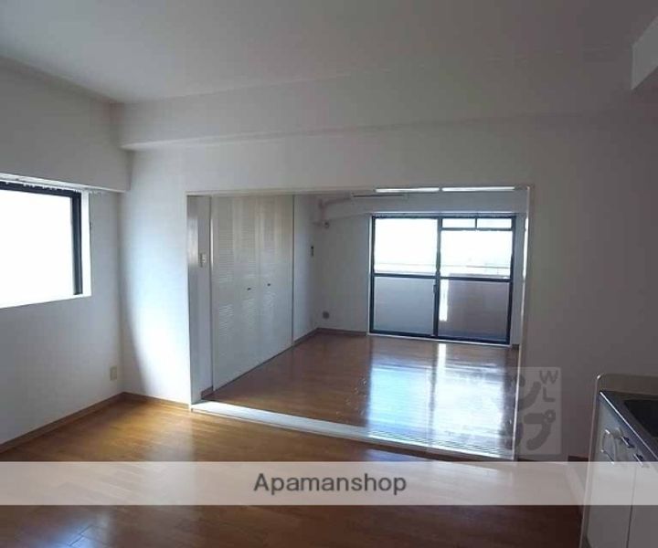 ライオンズマンション四条西洞院904の居間