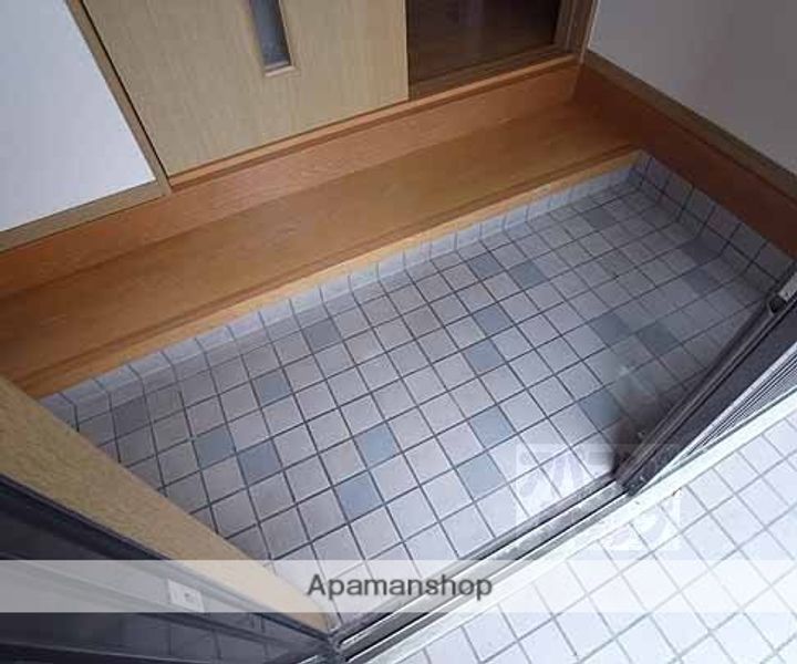 京都府京都市山科区小野御所ノ内町(一戸建)の賃貸物件戸建ての玄関