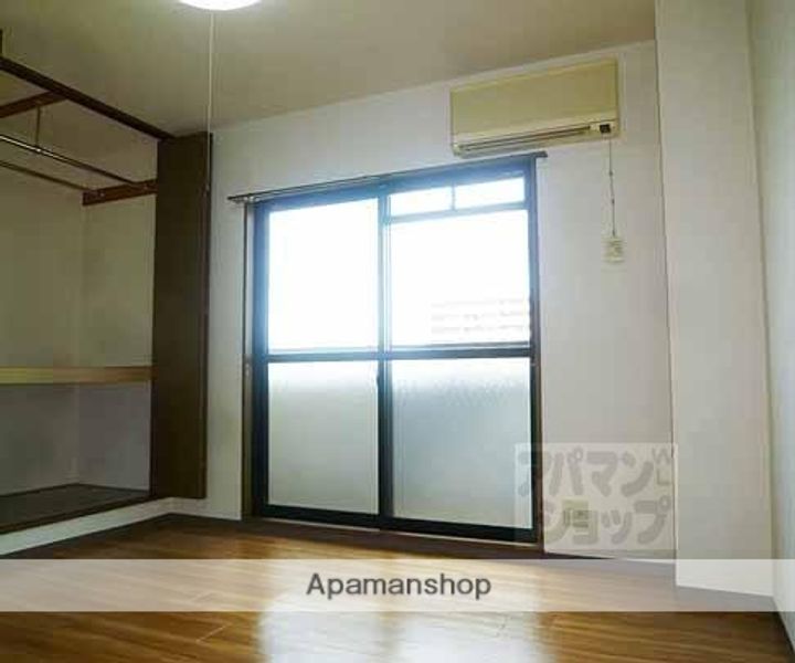 トークインAコート304の居間