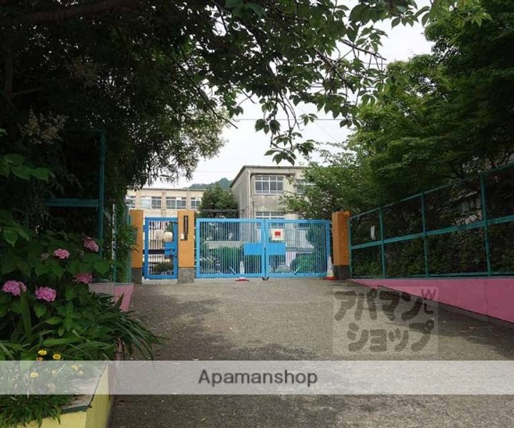 京都府京都市山科区小山南溝町(一戸建)の賃貸物件戸建ての周辺