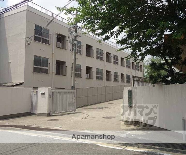 京都府京都市山科区小山南溝町(一戸建)の賃貸物件戸建ての周辺