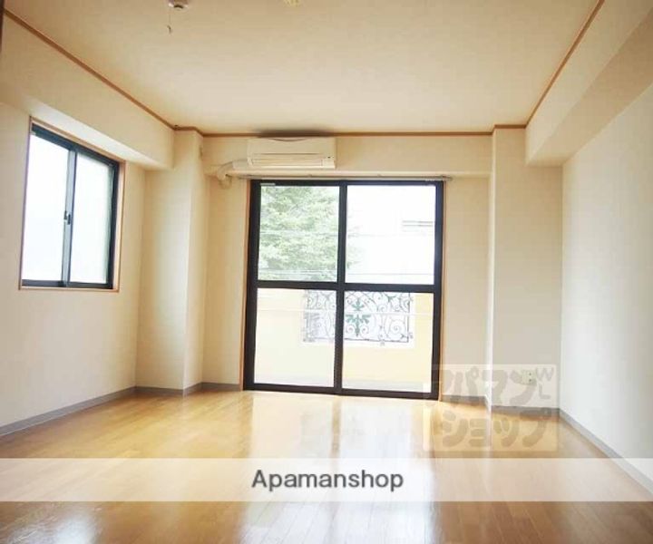 上原マンションⅡの居間