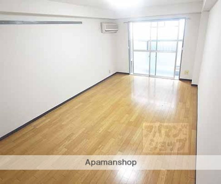 エスティ21203の居間