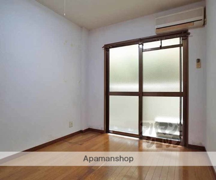 メゾンLEE318の居間