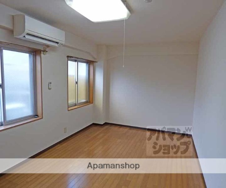 洛北松柏102の居間