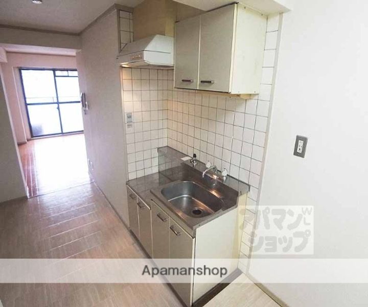 京都府京都市上京区東上善寺町の賃貸マンションの内装