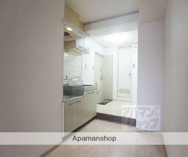 京都府京都市上京区東上善寺町の賃貸マンションの内装