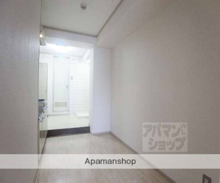 京都府京都市上京区東上善寺町の賃貸マンションの内装