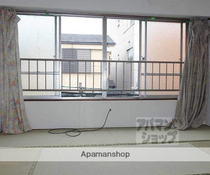 光マンション302の居間