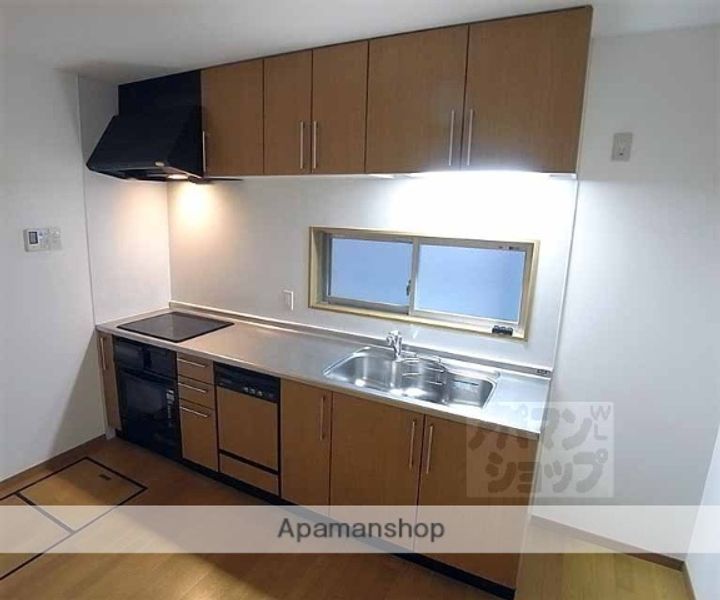 パルティール四条101のキッチン