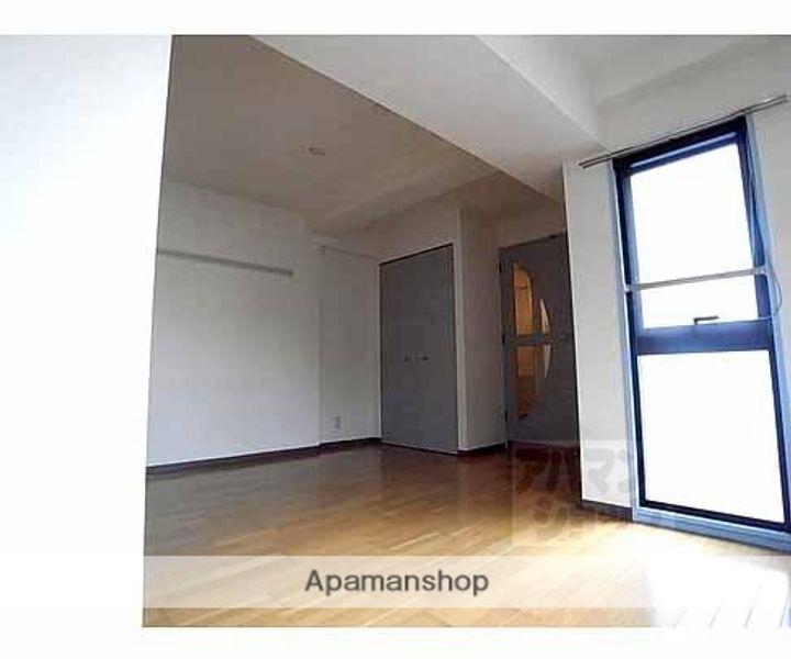 大晋メゾネ四条大宮316の居間