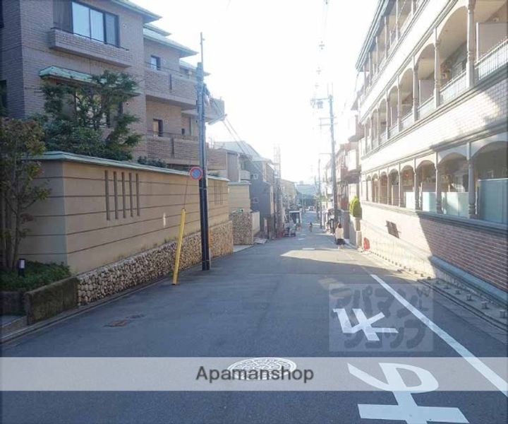 京都府京都市東山区鐘鋳町の賃貸マンション206の周辺