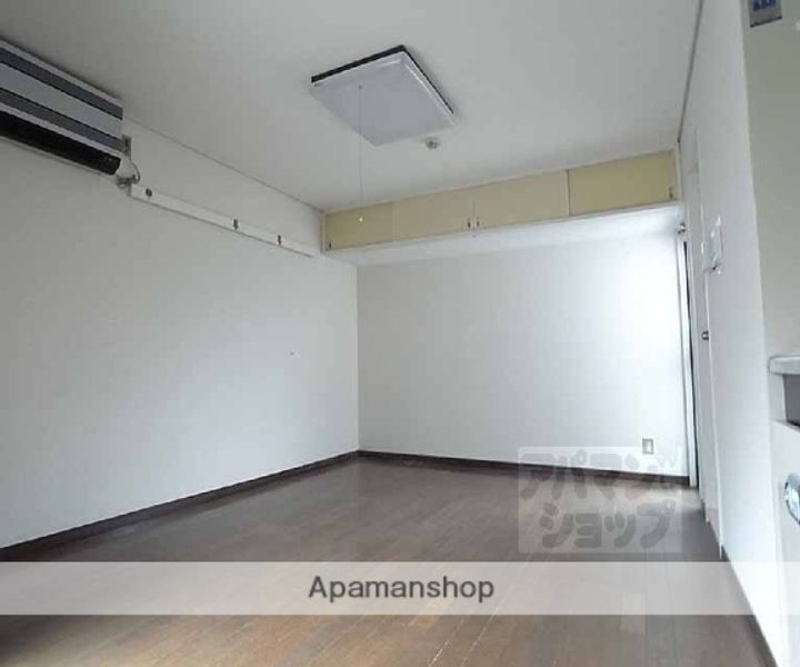 DETOMー1京大前104の居間