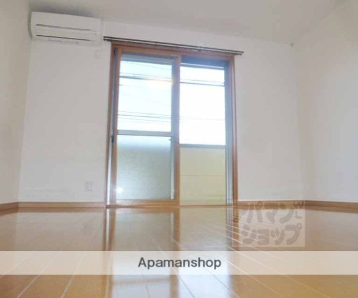 京都府京都市下京区南夷町の賃貸マンションの居間