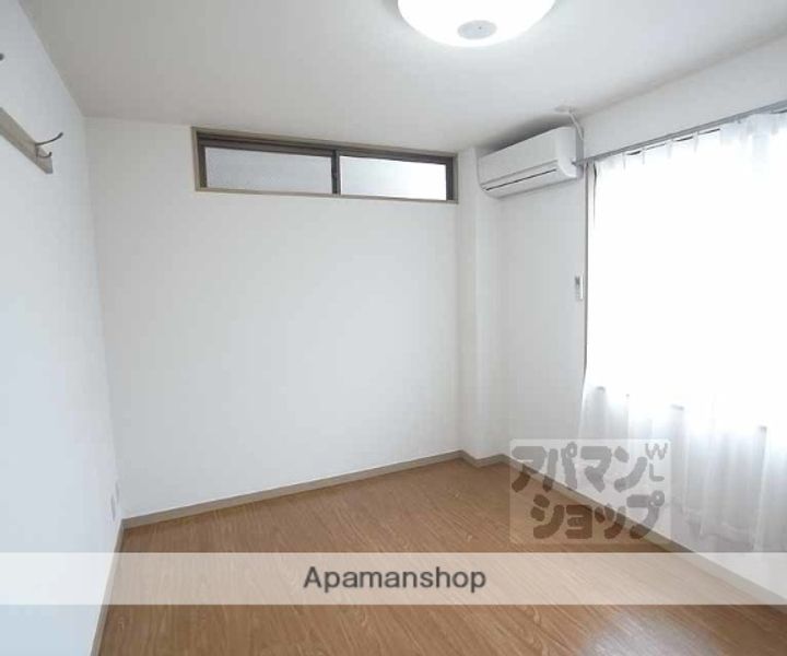 フレグランス新町201の居間