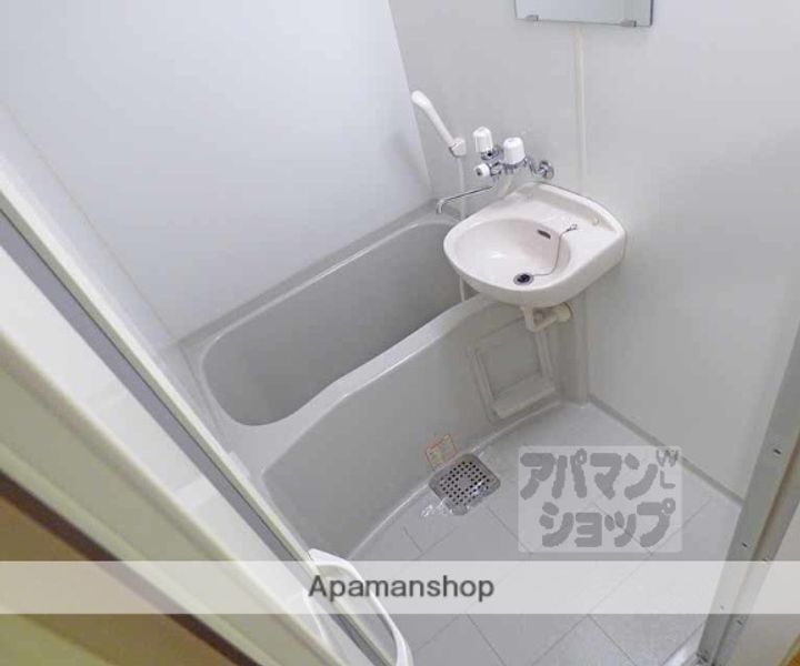 ハウスセゾン四条通412の風呂