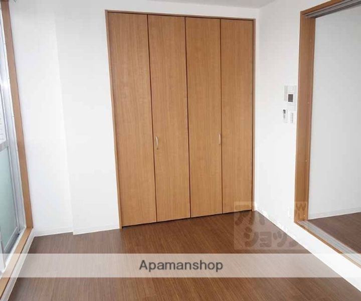 京都府京都市下京区升屋町の賃貸マンションの居間