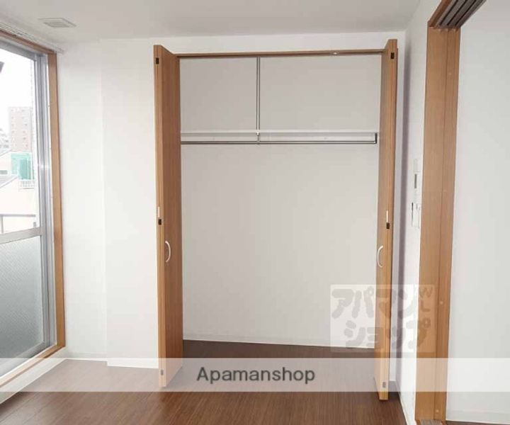 京都府京都市下京区升屋町の賃貸マンションの居間