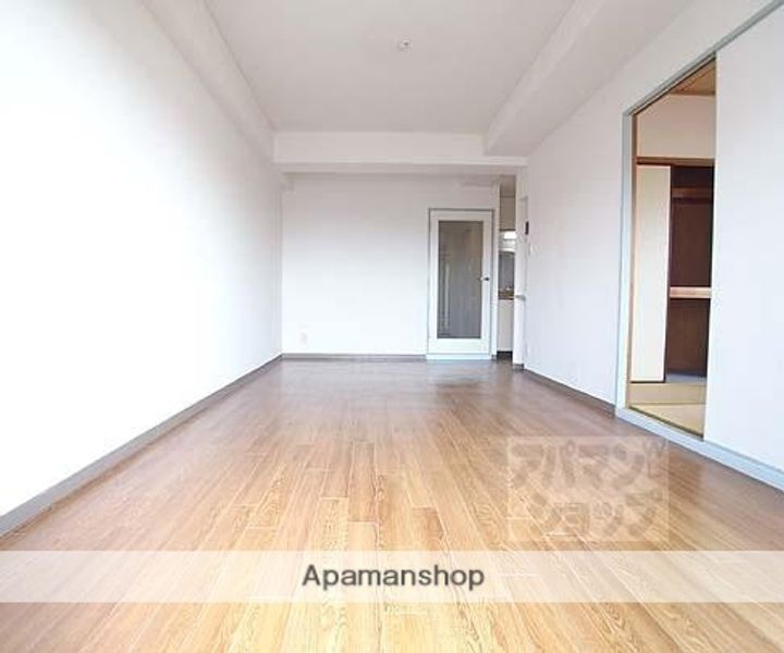 URESIDENCE二条城の居間