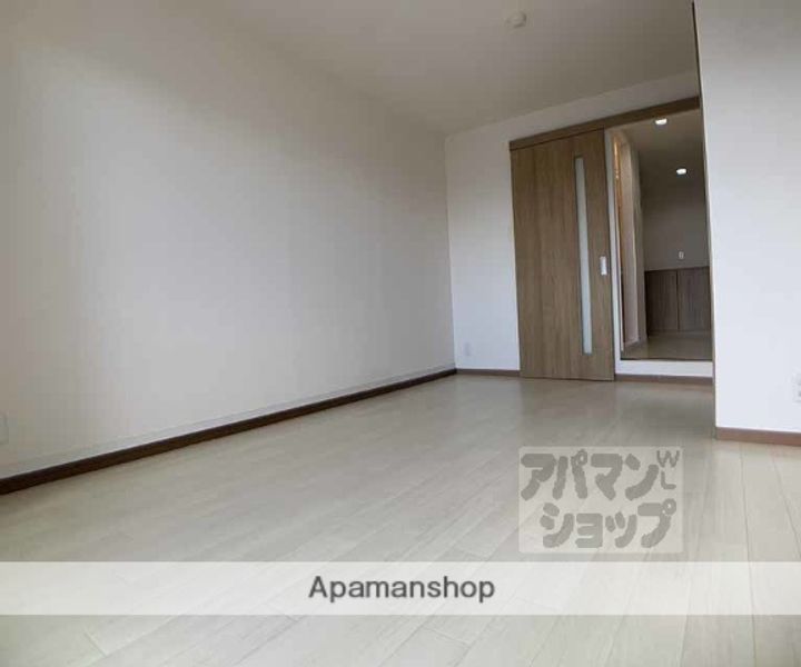 四条敷島ビル405の居間