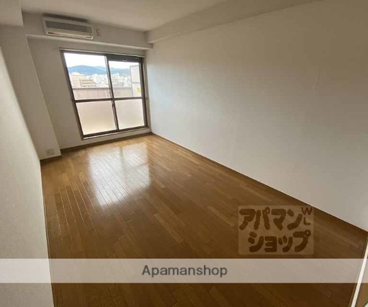 コージーハイツ大宮1003の居間