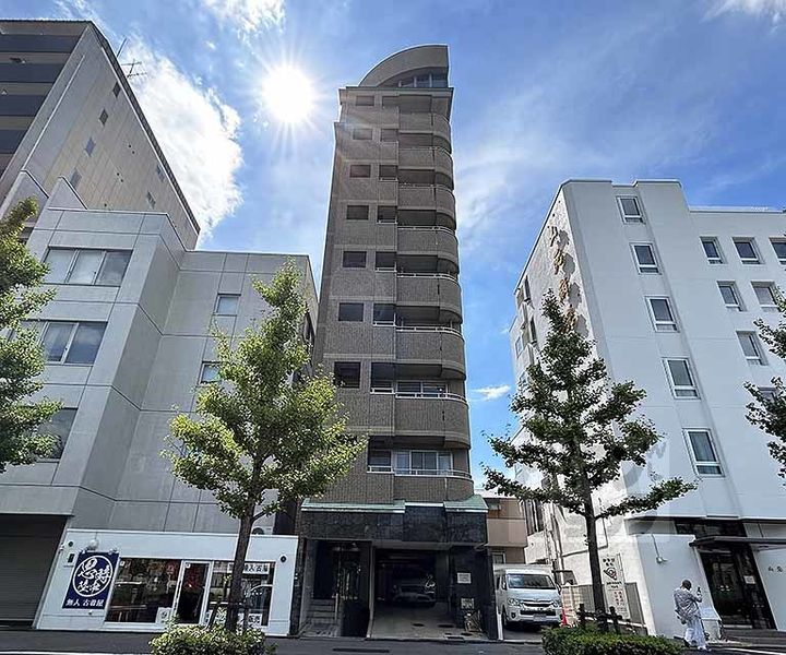 ブランネージュ四条大宮801の外観