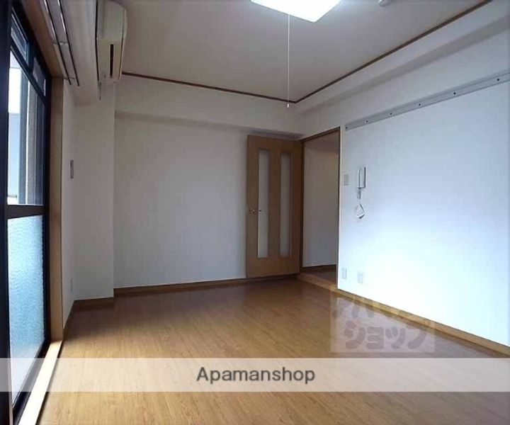 ΑPRIZEVI507の居間