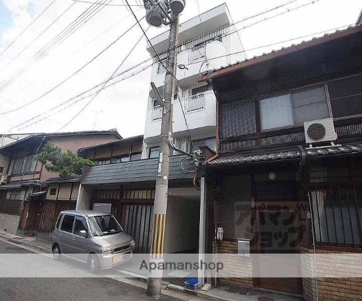 ハイツユルギの外観