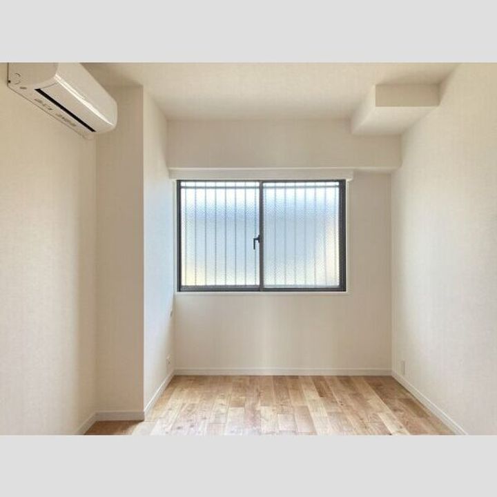 サンフローラ三条大宮0403の居間