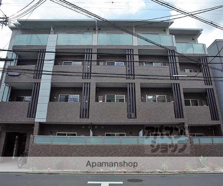 PINE館VI鞠小路206の外観