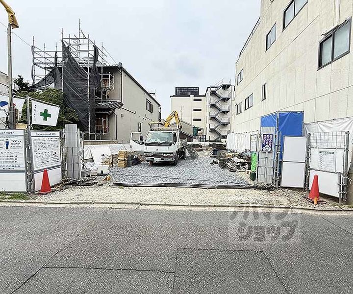 ヴェスプッチ二条城302の外観