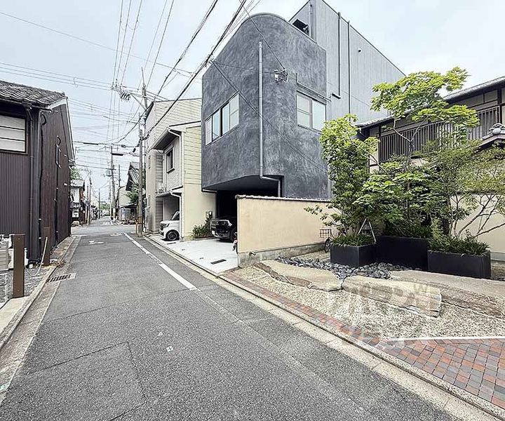 ヴェスプッチ二条城302の外観