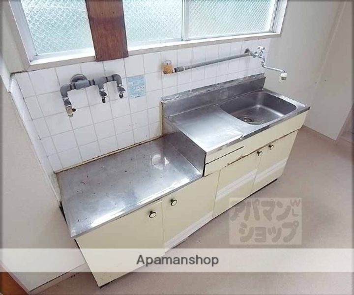 マンション皆栄103のキッチン