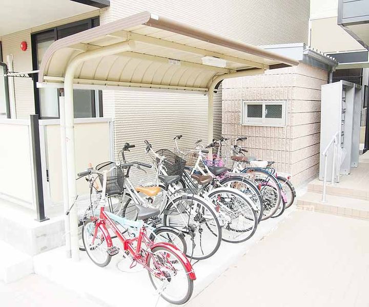 レオパレス東山山麓の外観