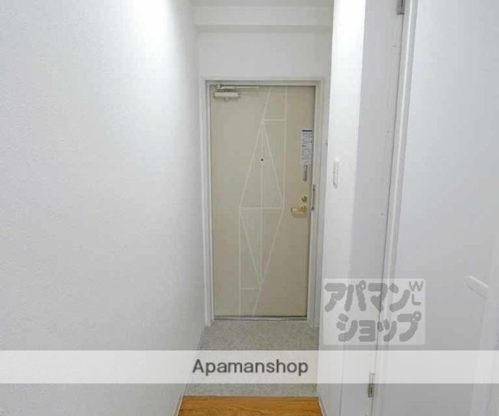 松屋レジデンス修学院412の玄関