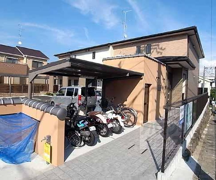 エストゥディオ西泉堂の外観
