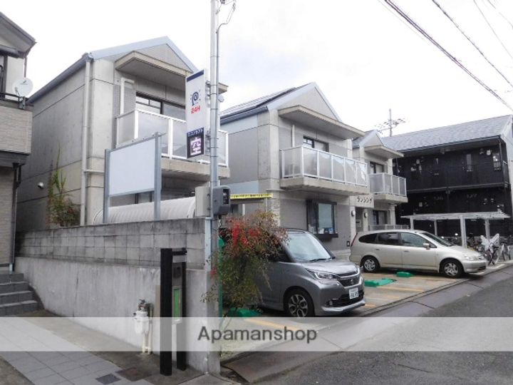 京都府京都市左京区松ケ崎堂ノ上町の賃貸マンションの外観