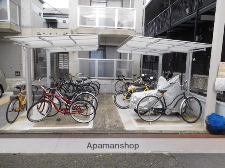 京都府京都市左京区松ケ崎堂ノ上町の賃貸マンションの外観