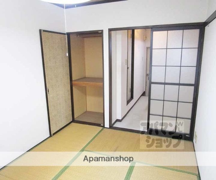 第二船岡山荘の居間