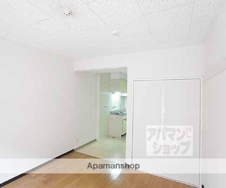 ハイツグリンカ106の居間