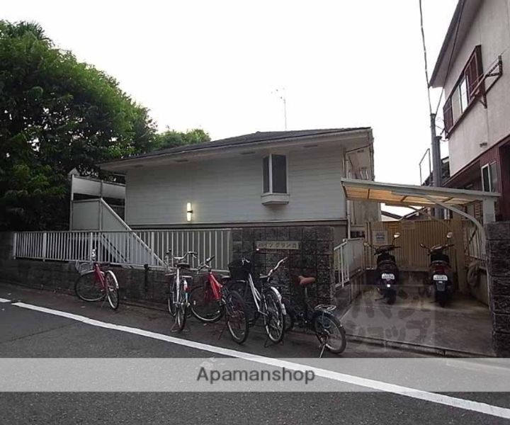 ハイツグリンカ106の外観