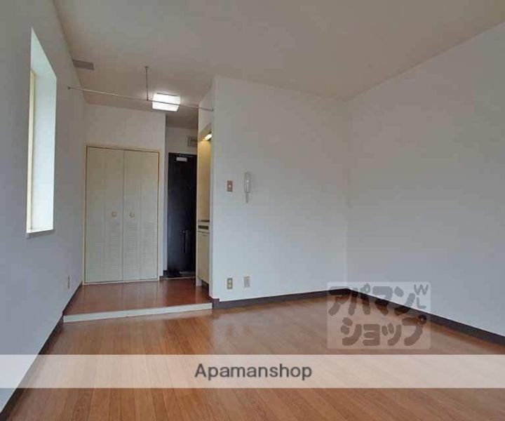 川端ハイツ210の居間