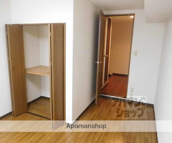 シャローム207の居間