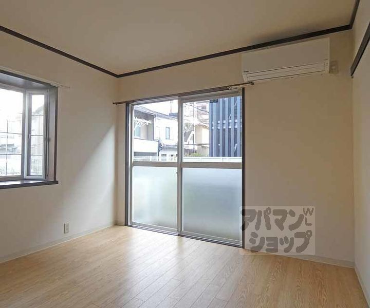 タウニィ里ノ前101の内装