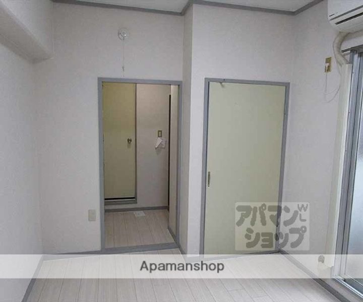 メゾン紫野305の居間